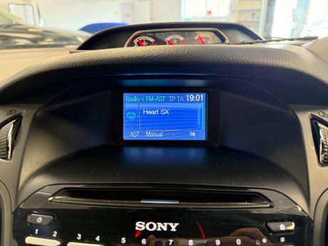 Ford Focus 2.0T EcoBoost ST-2 Euro 5 (s/s) 5dr 25