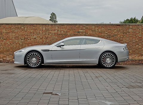 Aston Martin Rapide S 8