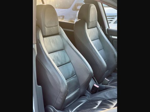 Volkswagen Golf 3.2 V6 R32 DSG 4Motion 5dr 5