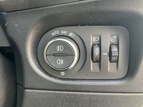 Vauxhall Mokka 1.2 Turbo 100 Elite Nav Premium 5dr (20-21) 19