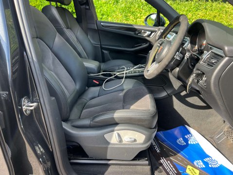 Porsche Macan 3.0 Macan S D Semi-Auto 4WD 5dr 21
