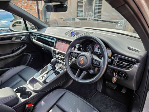 Porsche Macan 2.9 Macan S Semi-Auto 4WD 5dr 24