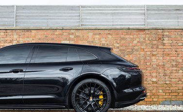 Porsche Panamera Turbo S E-Hybrid Sport Turismo 28