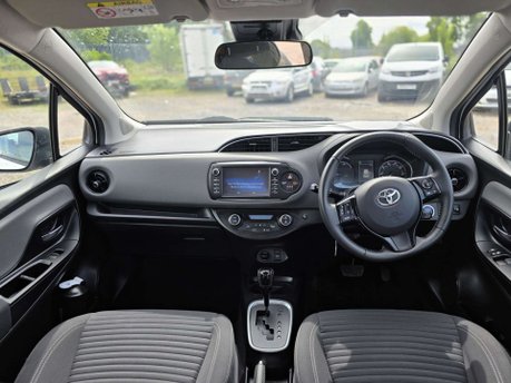 Toyota Yaris 1.5 VVT-h Icon Tech Hatchback 5dr Petrol Hybrid E-CVT Euro 6 (s/s) (100 ps) 12