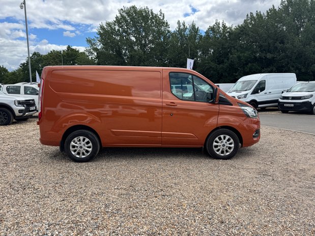 Ford Transit Custom SWB L1H1 Low Roof Limited 300 Adaptive Cruise Air Con Carplay EURO 6 NO VAT 5