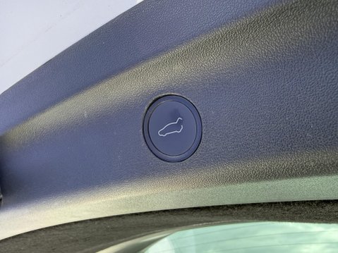 Tesla Model Y (Dual Motor) Long Range SUV 5dr Electric Auto 4WDE (384 bhp) 24
