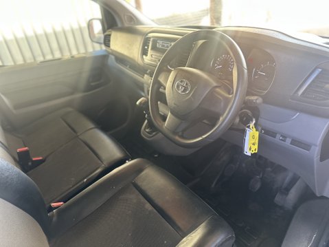 Toyota Proace L1 ICON 14
