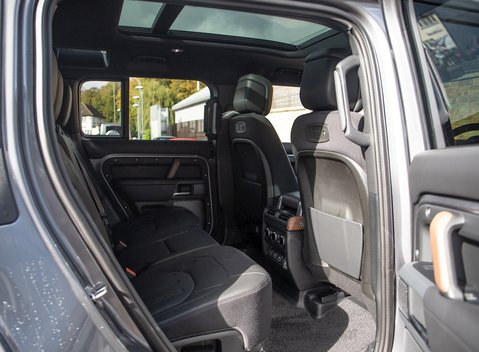 Land Rover Defender 110 X P400 17