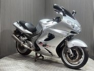 Kawasaki ZZR 2003 ONLY 24K TOURER PROJECT BIKE SPARES OR REPAIR 1200CC 3
