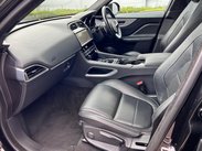 Jaguar F-Pace 2.0 D240 R-Sport Auto AWD Euro 6 (s/s) 5dr 31