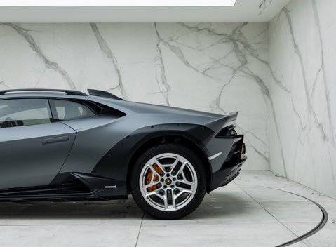 Lamborghini Huracan STERRATO 41