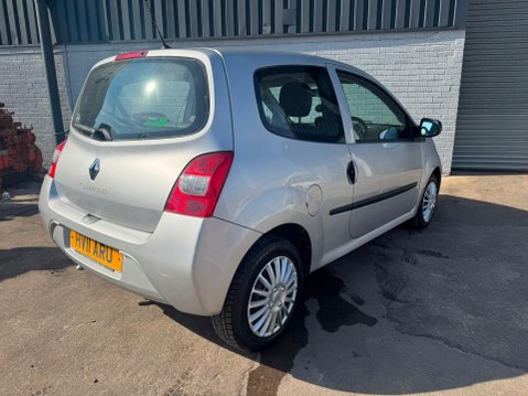 Renault Twingo 1.2 16V Expression Euro 5 3dr 8