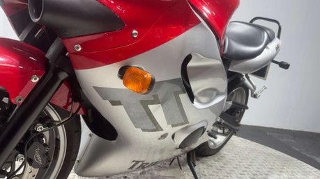 Triumph TT 2001 ONLY 9K NEW MOT 600CC INLINE 4 SPORTS BIKE 18