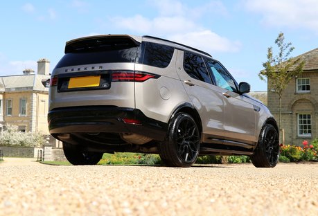 Land Rover Discovery 5