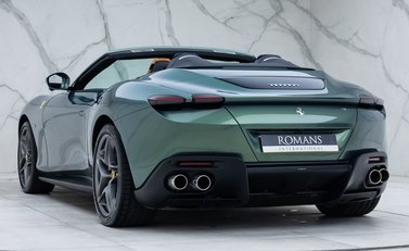 Ferrari Roma SPIDER 10