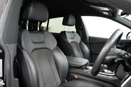 Audi Q8 3.0 TFSI V6 55 Black Edition SUV 5dr Petrol Tiptronic quattro Euro 6 (s/s) 4