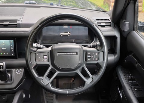 Land Rover Defender 2.0 Defender X-Dynamic HSE Auto 4WD 5dr 14