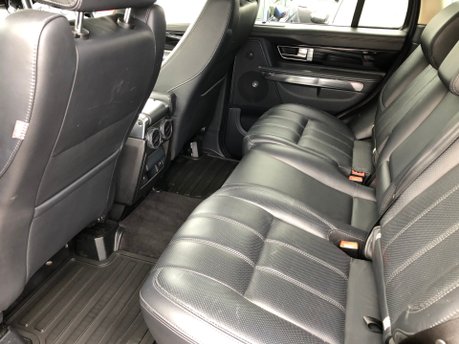 Land Rover Range Rover Sport 3.0 SDV6 HSE BLACK only 64000 miles with 9 Services. 7