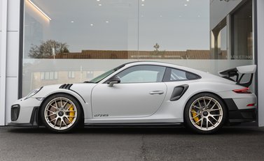 Porsche 911 GT2 RS (991) 3