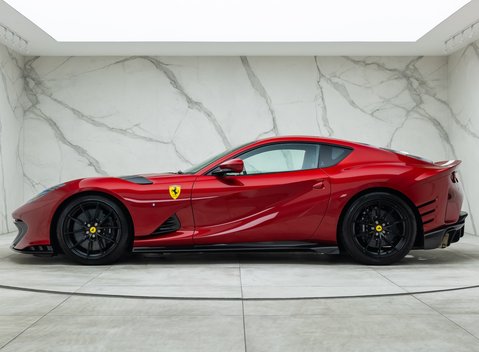 Ferrari 812 Competizione 5
