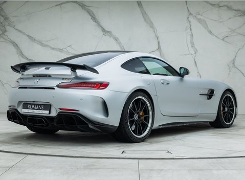 Mercedes-Benz AMG GT R 6