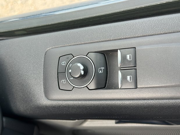 Ford Transit Custom SWB L1H1 Low Roof Limited 300 Air Con Alloys Camera Sensors EURO 6 22