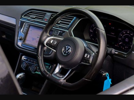 Volkswagen Tiguan 2.0 TDI BlueMotion Tech R-Line SUV 5dr Diesel DSG 4Motion Euro 6 (s/s) (190