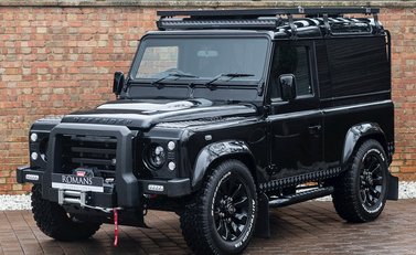 Land Rover Defender 90 Urban Truck 6