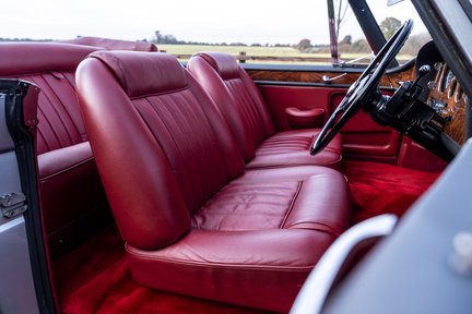 Bentley S2 Continental Drophead 27