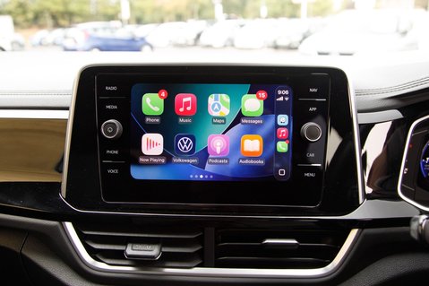 Volkswagen T-Roc R-LINE TSI 29