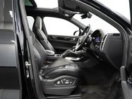 Porsche Cayenne 4.0T V8 GPF Turbo SUV 5dr Petrol TiptronicS 4WD Euro 6 (s/s) (550 ps) 3