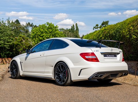 Mercedes-Benz C63 AMG Black Series 4