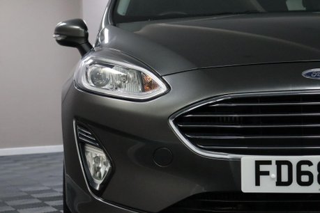 Ford Fiesta TITANIUM 25