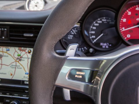 Porsche 911 CARRERA GTS PDK 36