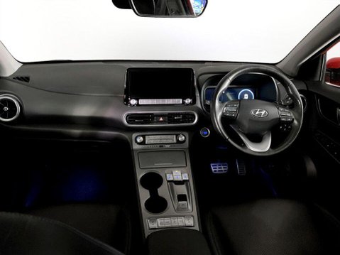 Hyundai KONA 64kWh Ultimate SUV 5dr Electric Auto (10.5kW Charger) (204 ps) Air Con - B 19