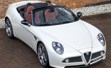 Alfa Romeo 8C Spider 8