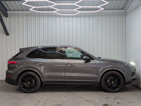 Porsche Cayenne 3.0 Cayenne V6 Auto 4WD 5dr 16