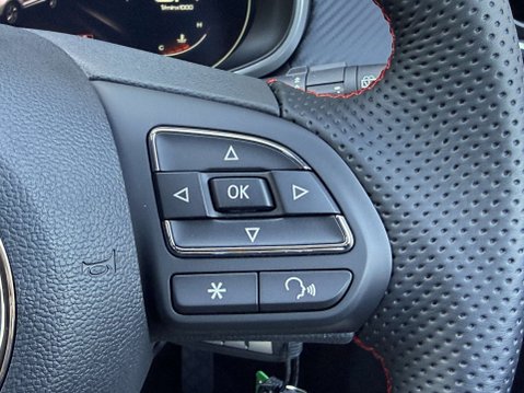 MG ZS 1.5 VTi-TECH Exclusive SUV 5dr Petrol Manual Euro 6 (s/s) (106 ps) 28