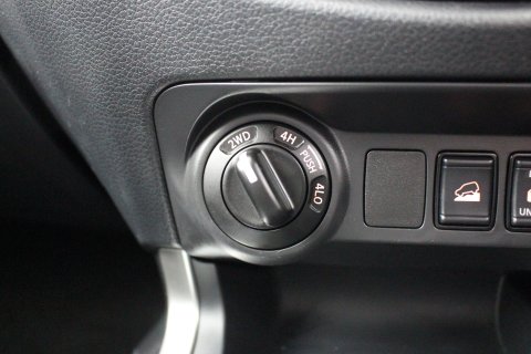 Nissan Navara Double Cab 2.3 dCi Tekna Pickup 4WD Euro 6 24