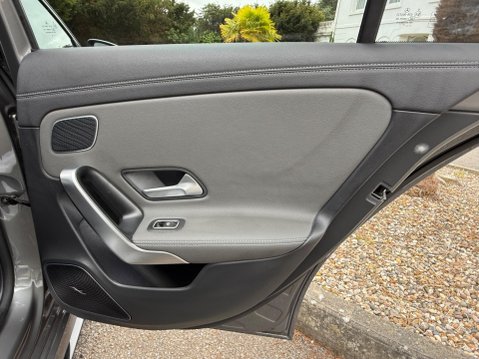 Mercedes-Benz A Class 2.0 A35 AMG (Premium Plus) SpdS DCT 4MATIC Euro 6 (s/s) 5dr 37