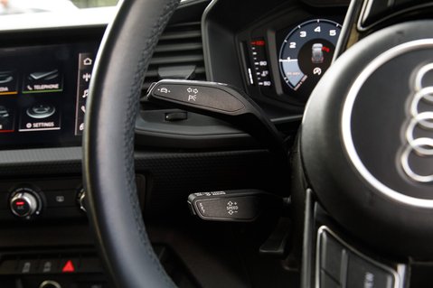 Audi A1 SPORTBACK TFSI TECHNIK 16