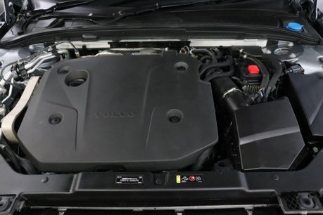 Volvo V60 B4 CROSS COUNTRY AWD MHEV 44