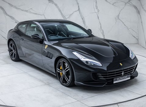 Ferrari GTC4 Lusso V12 8