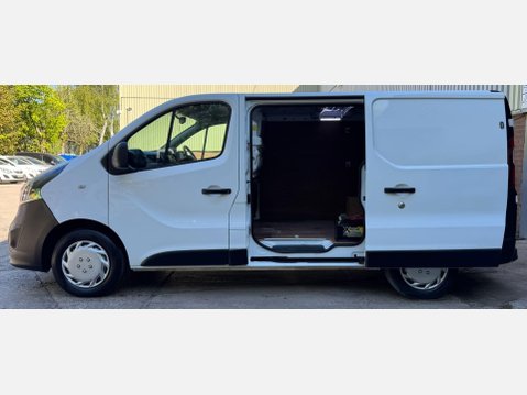 Vauxhall Vivaro 1.6 CDTi 2700 BiTurbo Panel Van 5dr Diesel Manual L1 H1 Euro 6 (s/s) (125 p 19