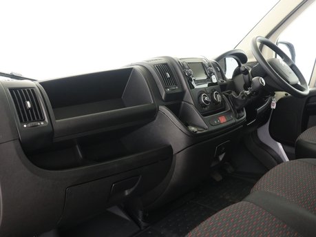 Citroen Relay 2.2 BlueHDi L4H2 Van 140ps Enterprise Pro 4