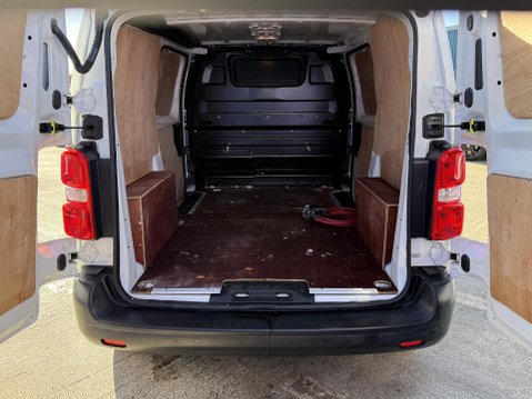 Citroen Dispatch e 1000 75kWh Enterprise Pro M Panel Van 6dr Electric Auto MWB (7.4kW Charge 20