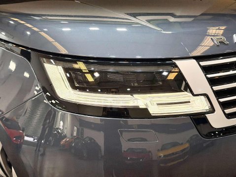 Land Rover Range Rover 4.4 P530 V8 SV SUV 5dr Petrol Auto 4WD Euro 6 (s/s) (LWB) (530 ps) 60