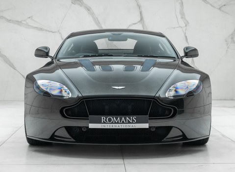 Aston Martin V12 Vantage S 7