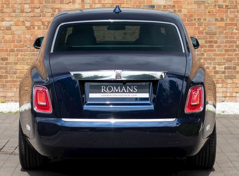 Rolls-Royce Phantom 5