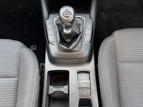 Ford Focus TITANIUM 4